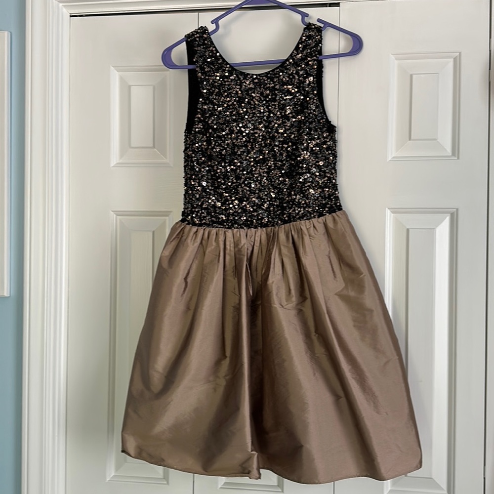 Adriana Papell size 6 cocktail dress